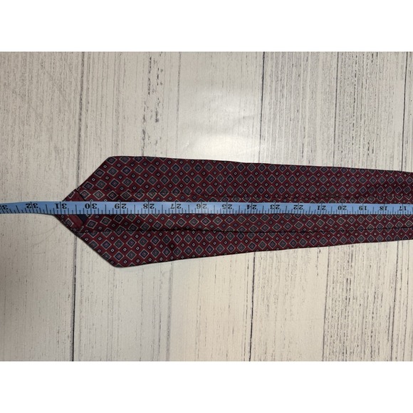 Stafford Men's‎ Silk Geometric Neck Tie Burgundy Red Multi 4 1/8" x 59" - Picture 3 of 6
